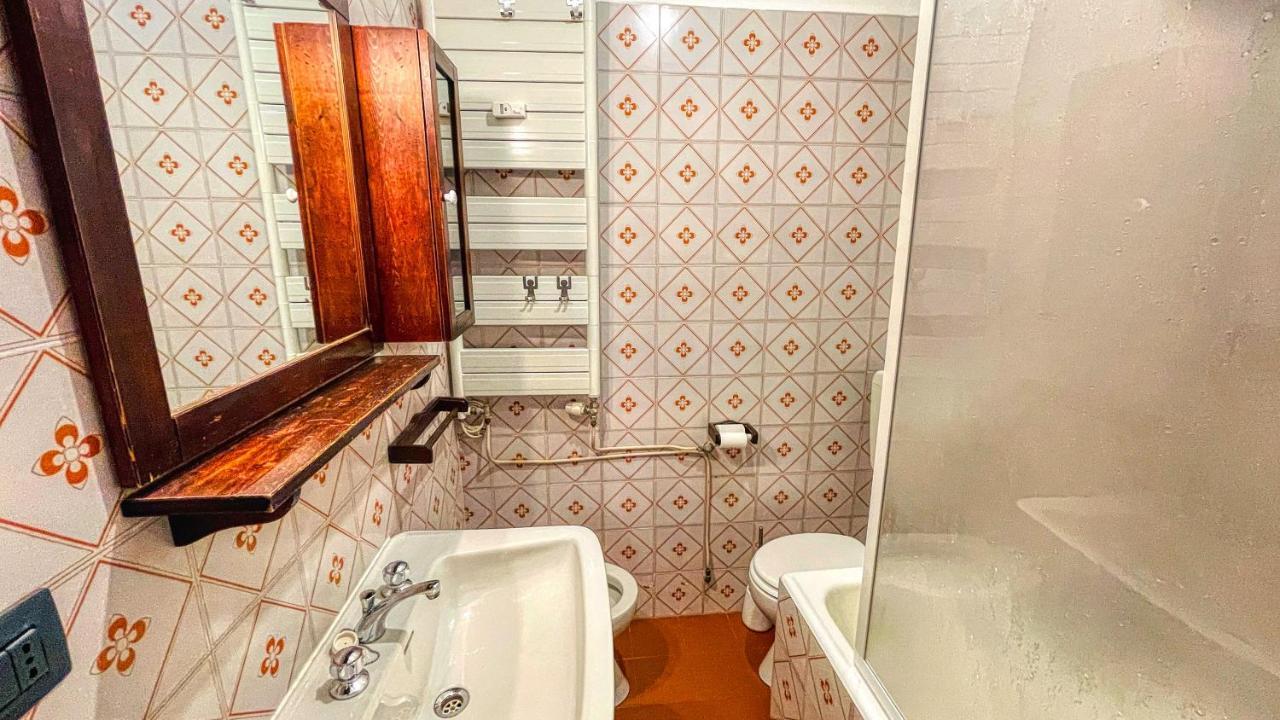 Appartamento Einaudi 11 - Affitti Brevi Italia Бардонеккия Экстерьер фото